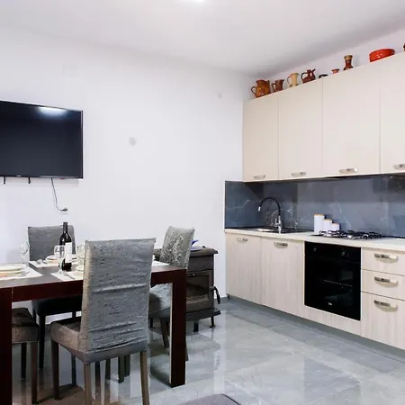 Lu Apartmán